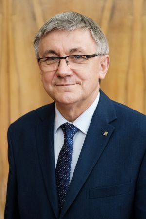 prof. UAM dr hab. Tadeusz Wallas