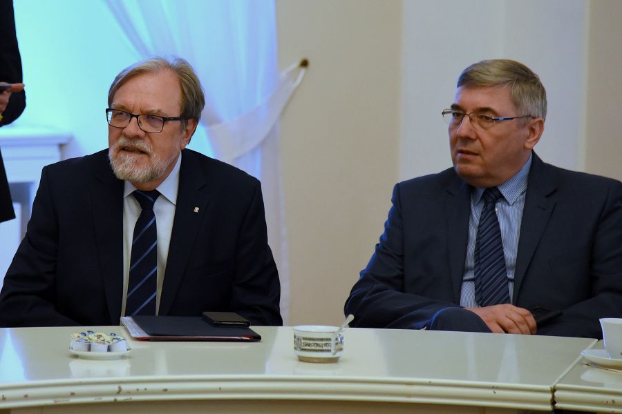 JM Rektor UAM prof. Andrzej Lesicki oraz Grzegorz Ganowicz 