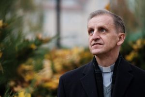 Rev. Prof.  Piotr Nawrot was awarded the Star of Internationalisation 2023