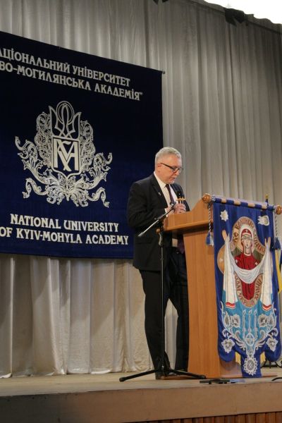Prof. Rafał Witkowski na mównicy