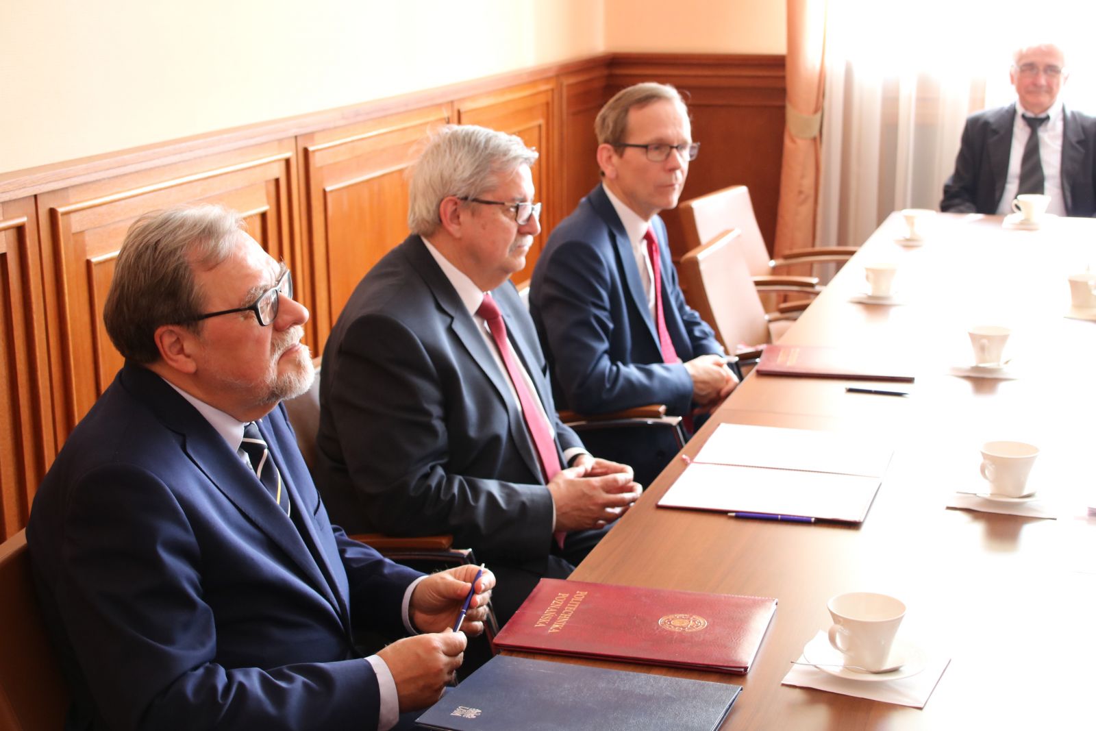 Podpisywanie umowy Poznańskie Innowacje - rektorzy