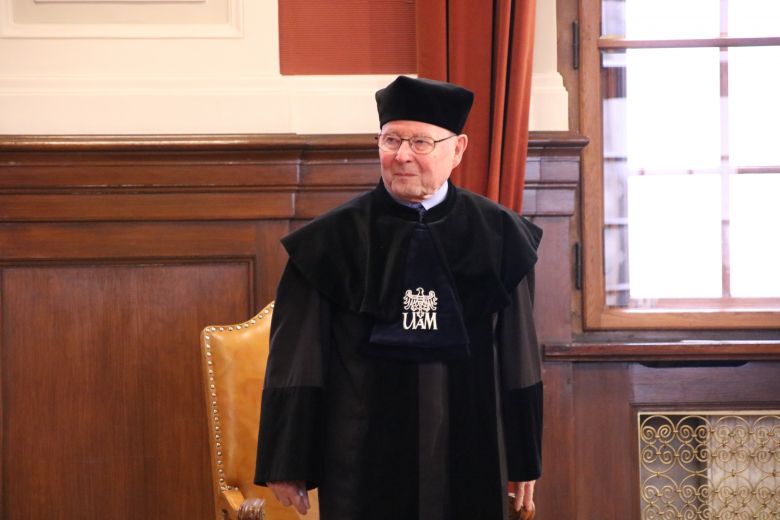 Profesor Rolf Fieguth