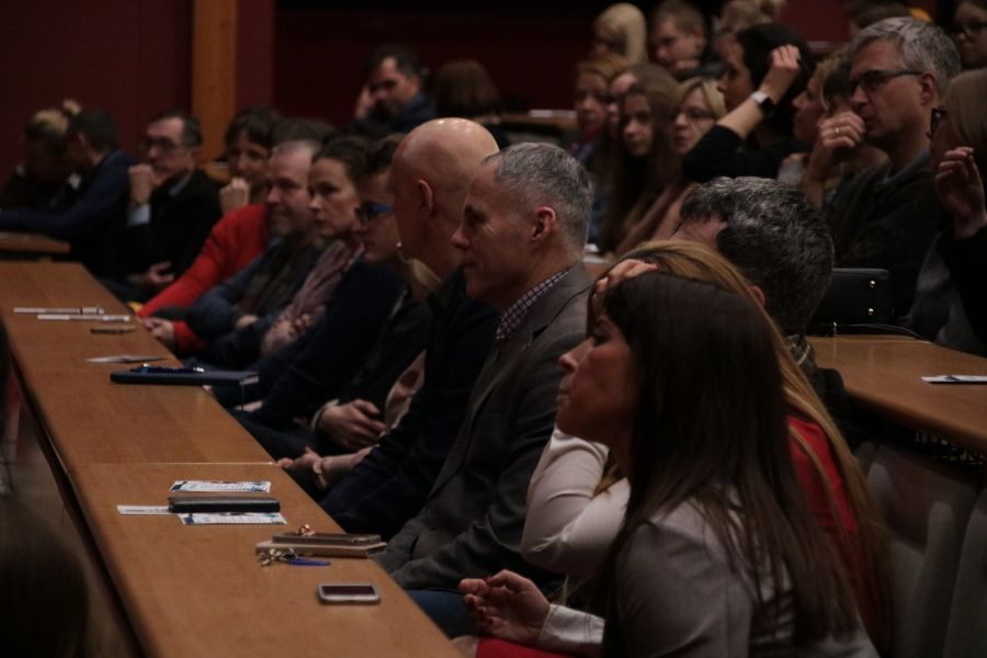 Spotkanie informacyjne zgromadziło rodziców potencjalnych uczniów oraz samych gimnazjalistów