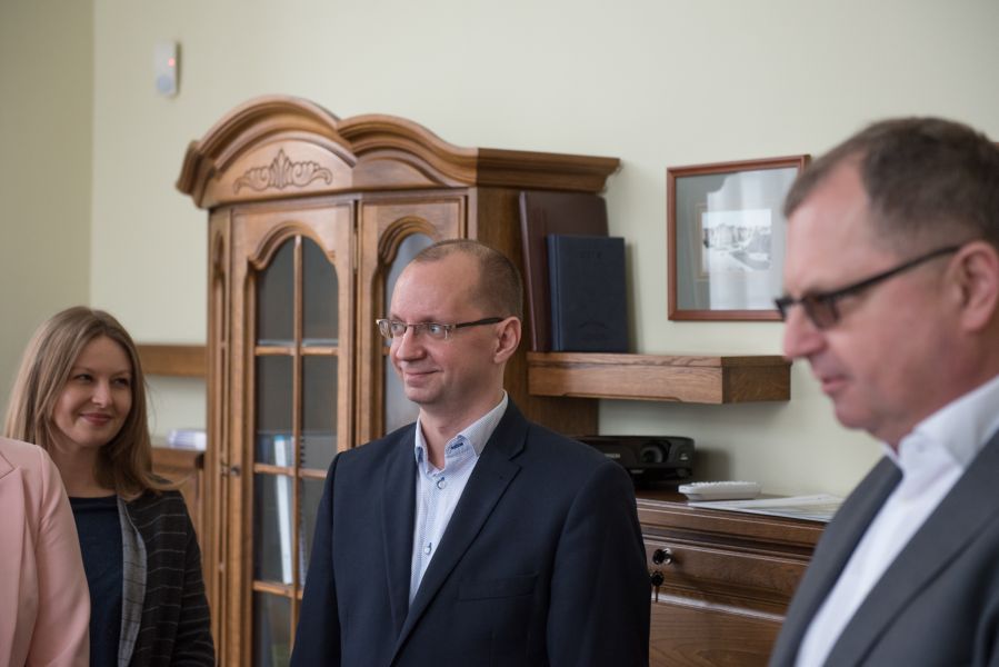 Przedstawiciele firmy Mobica, z którą UAM podpisał umowę o współpracy