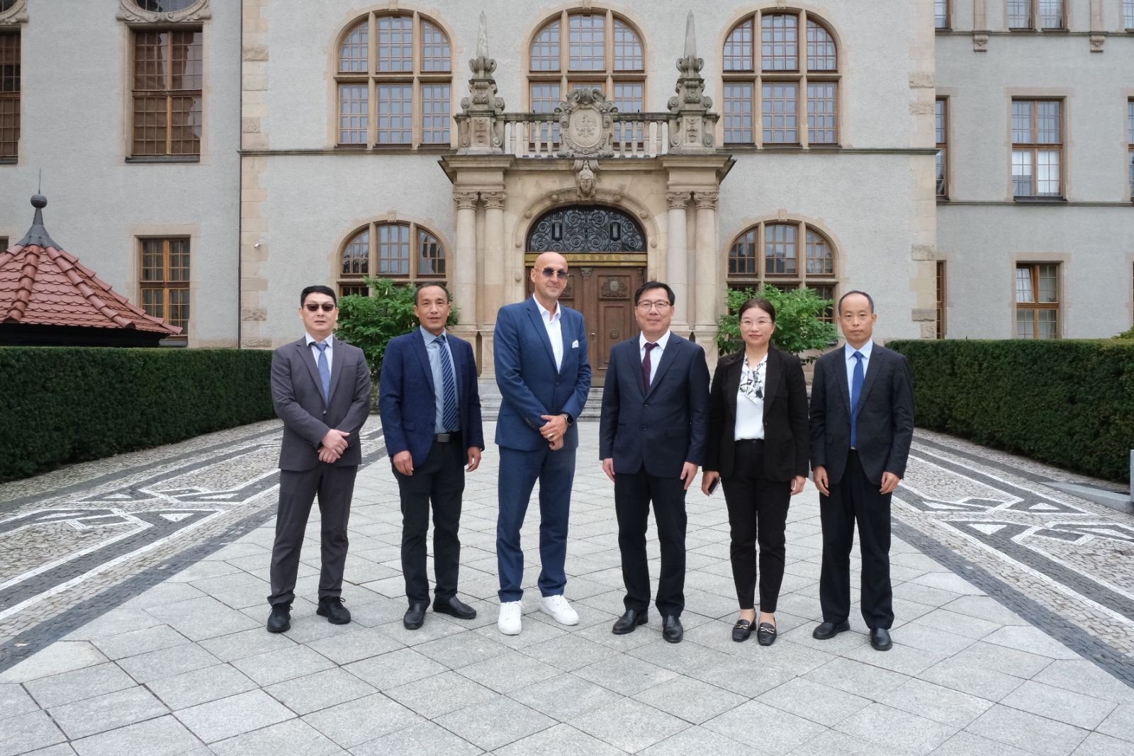 Guest visit from Zhaoqing University