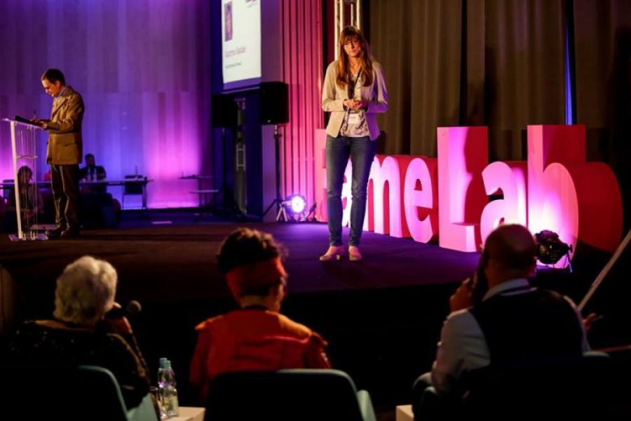Katarzyna Kajukało podczas półfinału FameLab