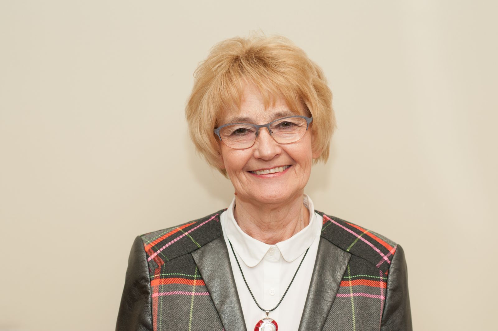 prof. Maria Ziółek