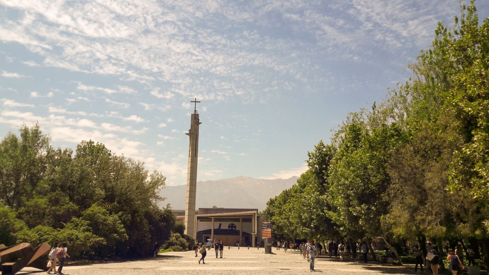 Internationalisation and academic exchange: AMU Faculty of English and UC Chile in the ERASMUS+ programme