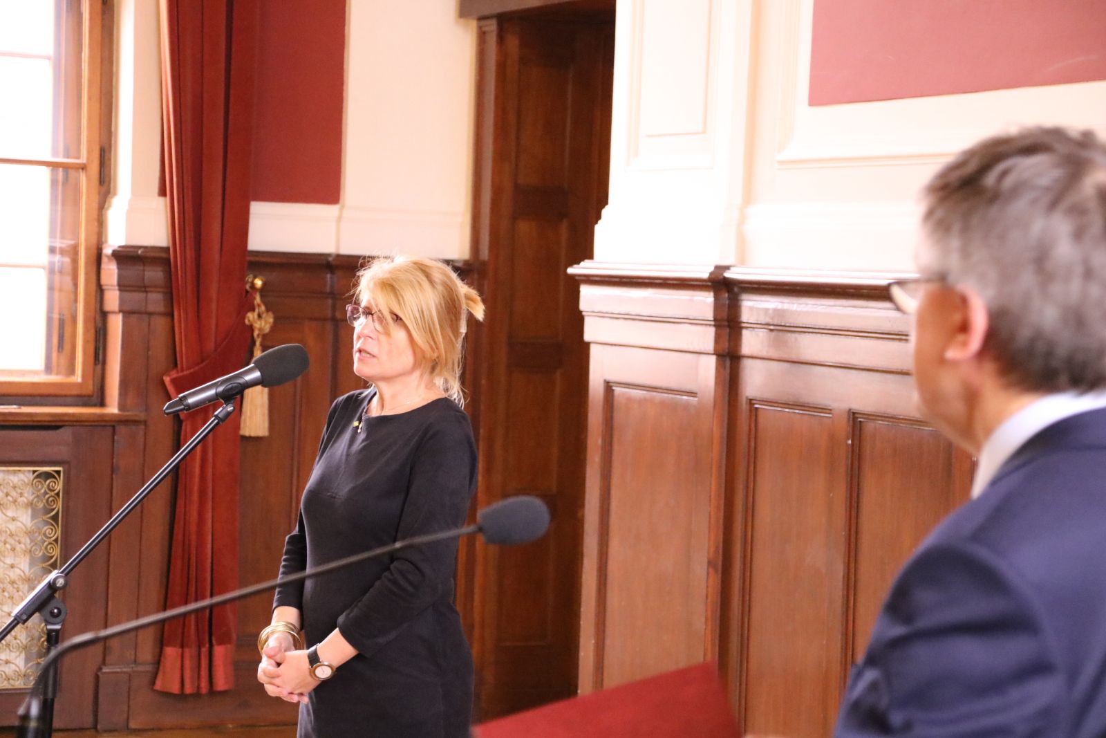 Wręczanie odznaczeń na UAM 2