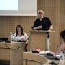 Prof. Rafał Witkowski przemawia do zebranych