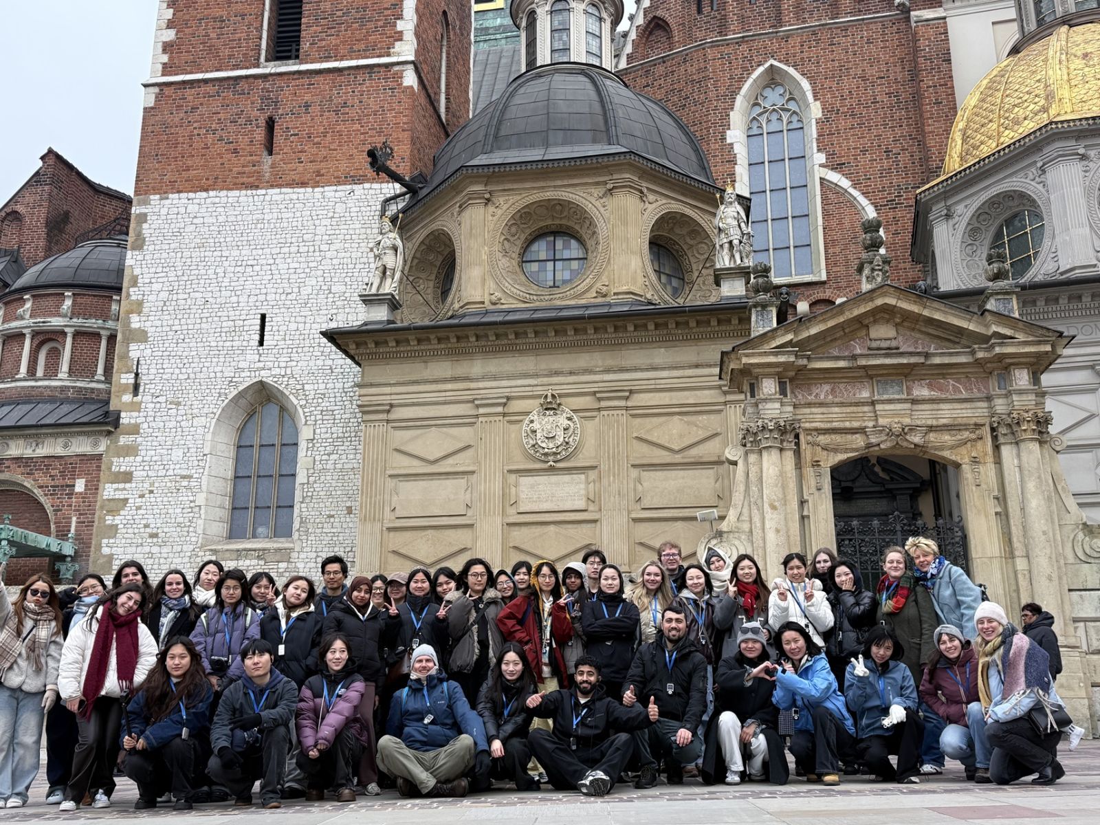  A photo of a group of students in Kraków’s Old Town and at Wawel