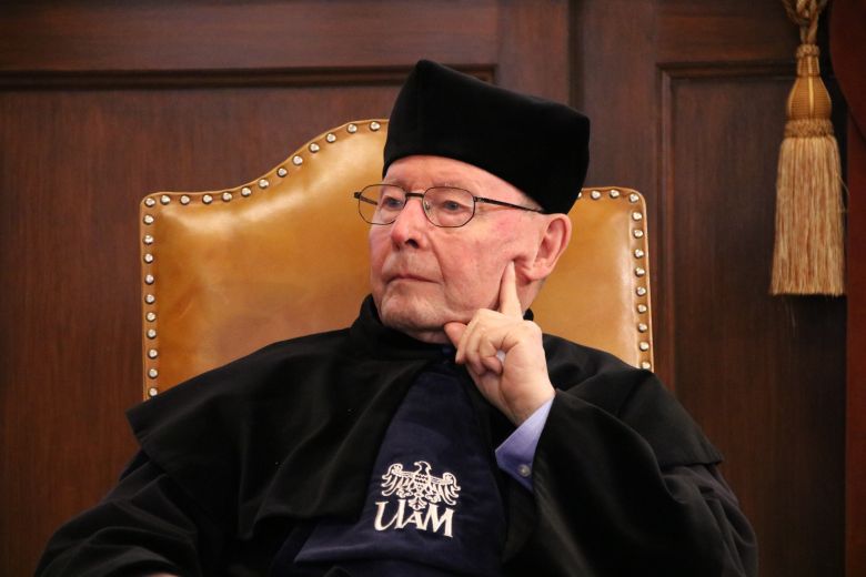 Profesor Rolf Fieguth podczas uroczystości