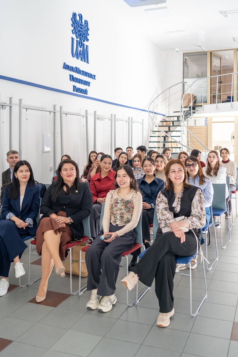 Internship participants during workshop at the AMU Welcome Centre