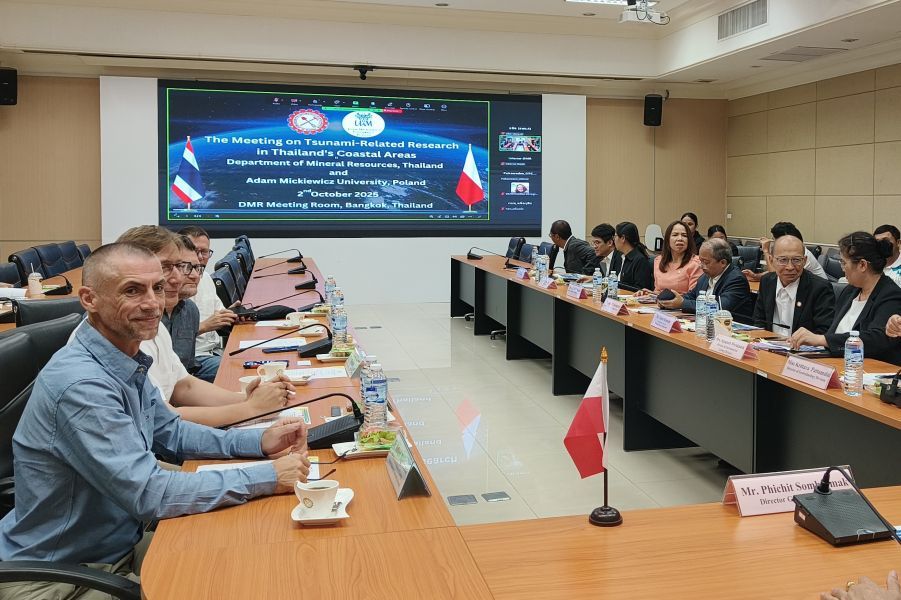 Official meeting between the representatives of the AMU Institute of Geology and the Department of Mineral Resources in Thailand