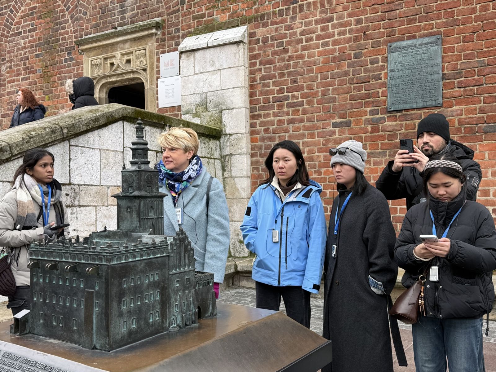  A photo of a group of students in Kraków’s Old Town and at Wawel