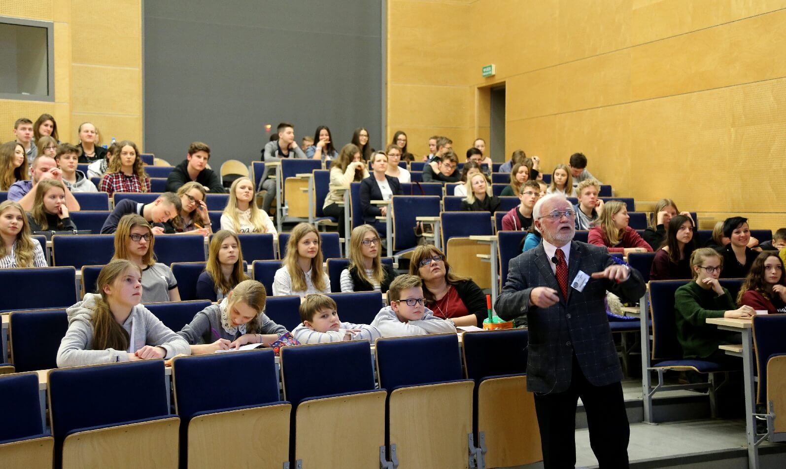 prof. Edward Gwóźdź, wykład, Inteligencja roślin