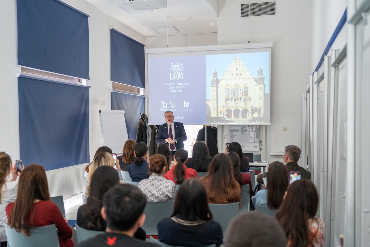 Internship participants during workshop at the AMU Welcome Centre