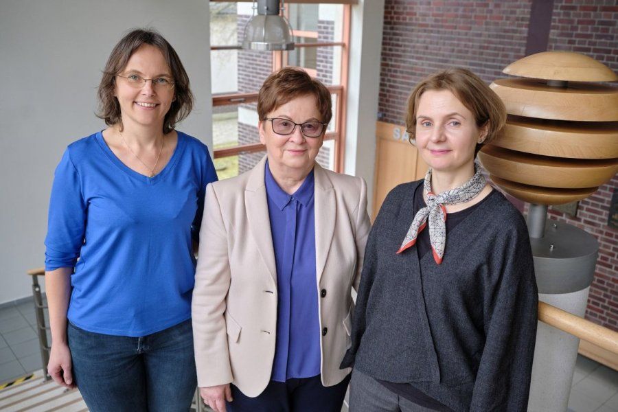 Prof. UAM Emilia Soroko, prof. Lidia Cierpiałkowska i dr Dominika Górska