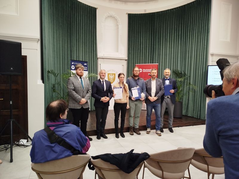 Award ceremony and presentation of medals to the winners