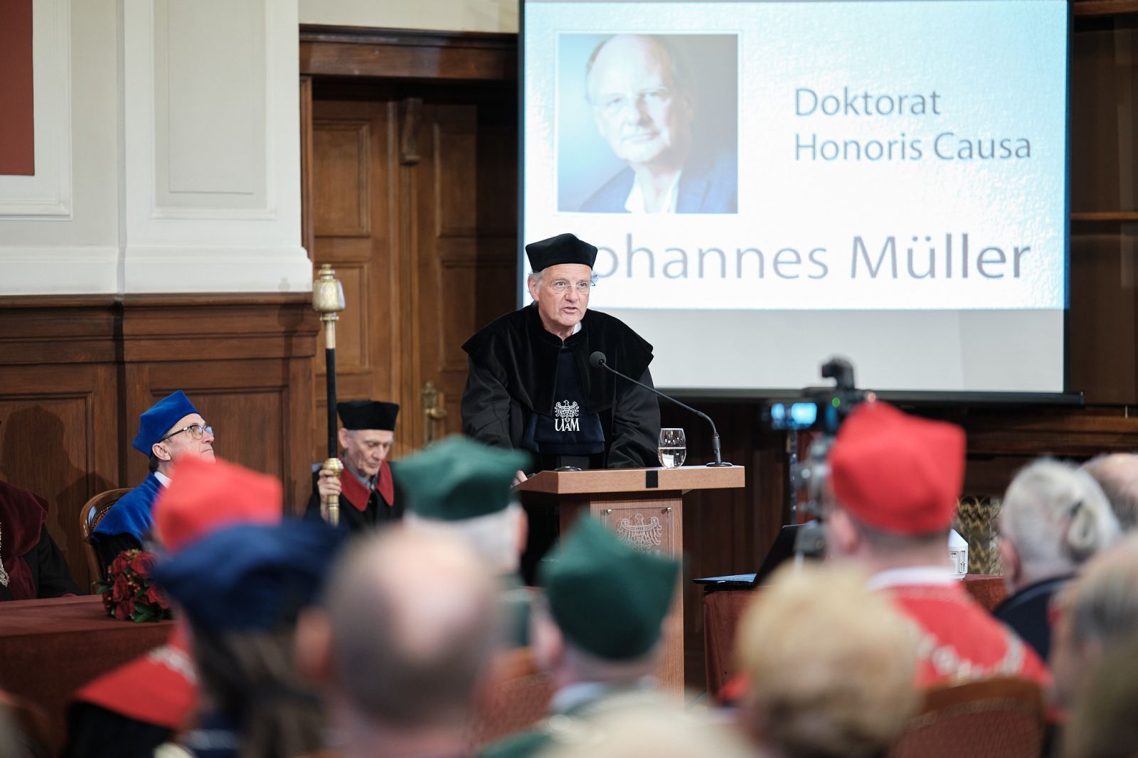 The Presentation Ceremony of AMU Honorary Doctorate to Prof. Johannes Muller. The event took place in the Lubrański Hall in the Collegium Minus Building.