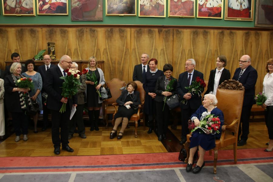 Uroczystość wręczenia medalu prof. Krystynie Daszkiewicz