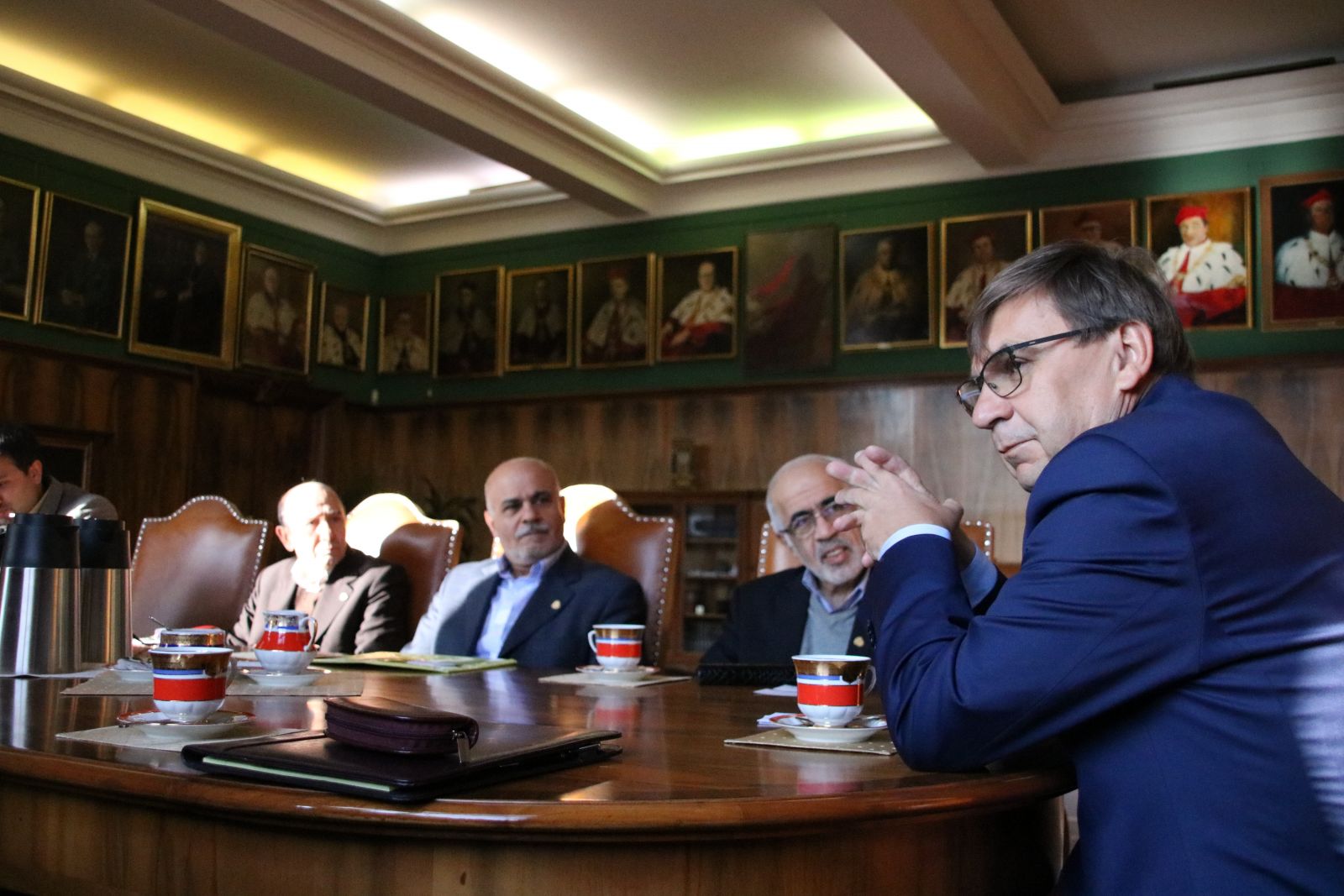 Prof. dr hab. Ryszard Naskręcki, prorektor ds. nauki i spraw międzynarodowych, na spotkaniu z władzami Amirkabir University of Technology w Teheranie