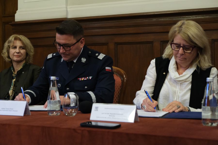 umowa z policją
