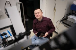 The photo shows dr Mykola Pavlenko in his laboratory