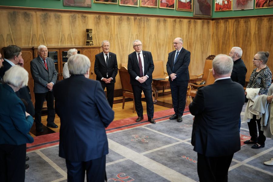 The posthumous award ceremony for the Alumno Bene Merenti medal to General Prof. Elżbieta Zawadzka, held in the AMU Rector's Office