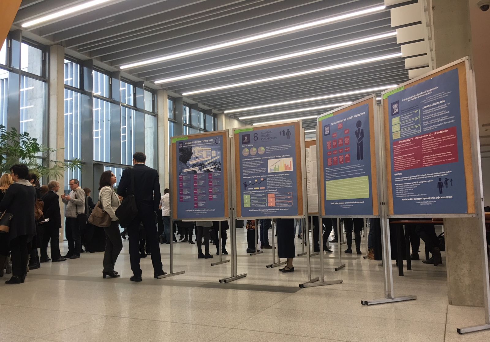 Plakaty promujące działania projakościowe na poszczególnych wydziałach UAM