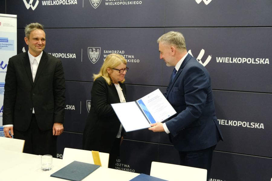 Signing of an agreement on co-financing the renovation of university buildings. 