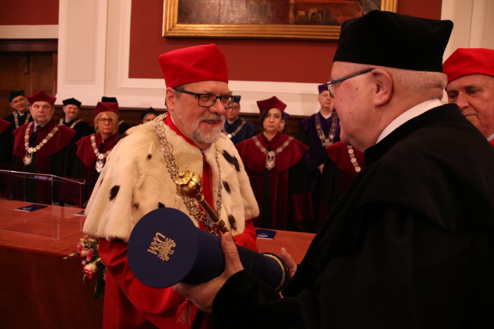 Zdjęcie - nadanie tytuł doktora honoris causa Uniwersytetu im. Adama Mickiewicza w Poznaniu prof. Januszowi Jurczakowi