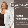 Plakat akcji „#jestem z UAM” przedstawiający Hannę Paluszkiewicz, absolwentkę Wydziału Prawa i Administracji