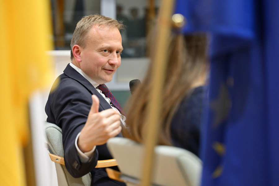 “Youth Policy Dialogue” with Commissioner Piotr Serafin at Collegium Polonicum