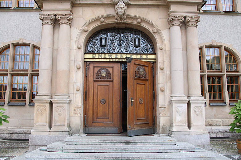 Zdjęcie - Collegium Minus