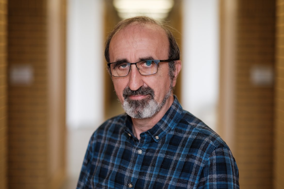  prof. Miroslaw Gilski