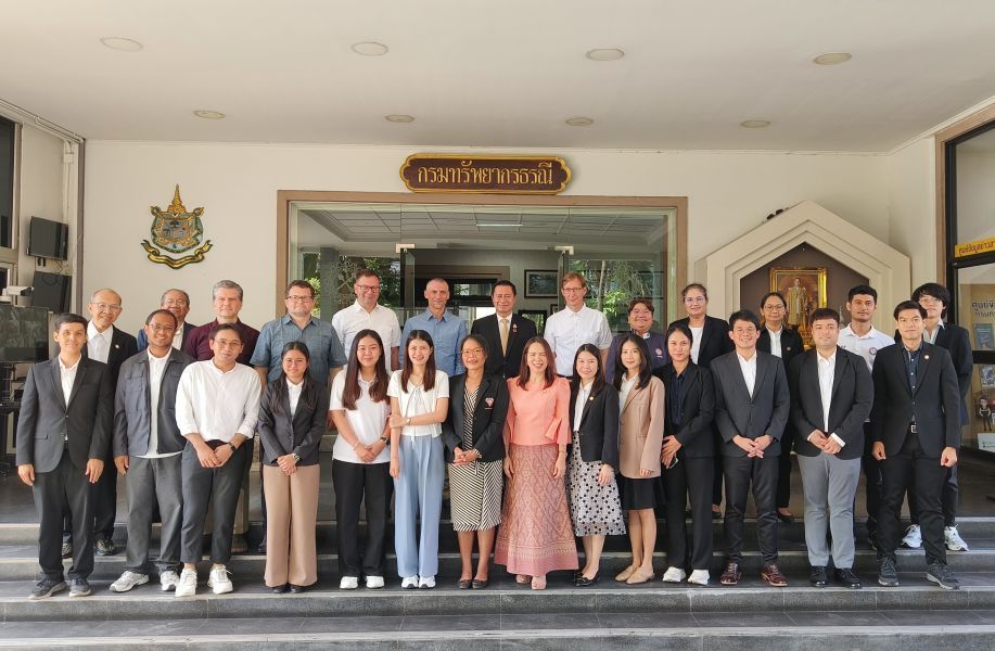 Official meeting between the representatives of the AMU Institute of Geology and the Department of Mineral Resources in Thailand