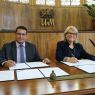 signing ceremony of cooperation agreement between AMU and Universidad Estatal Amazónica