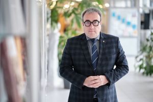 Prof. UAM Szymon Ossowski. MBA to studia dla liderów uczelni