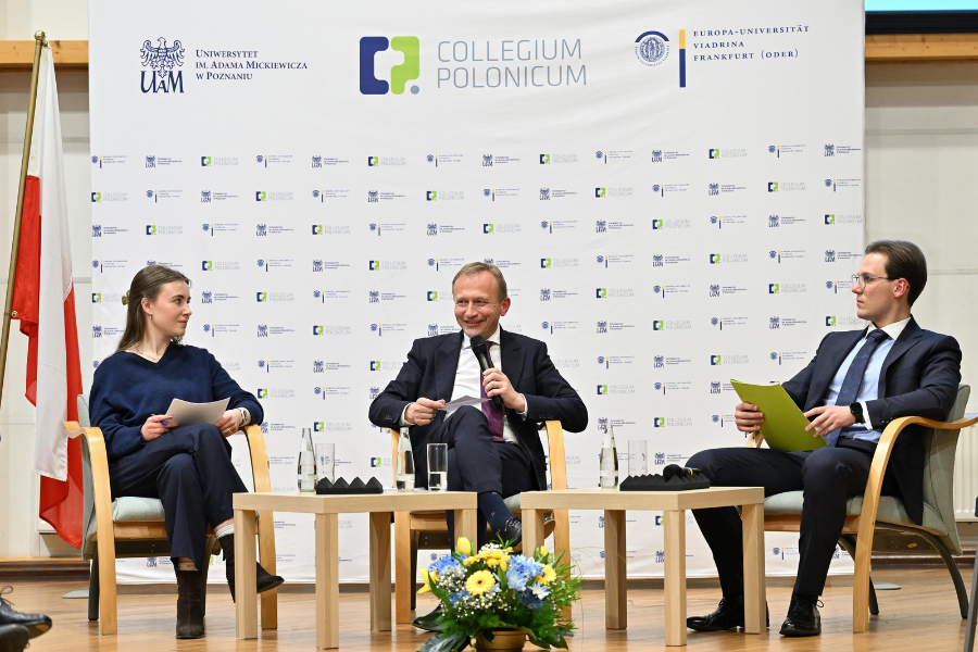 “Youth Policy Dialogue” with Commissioner Piotr Serafin at Collegium Polonicum