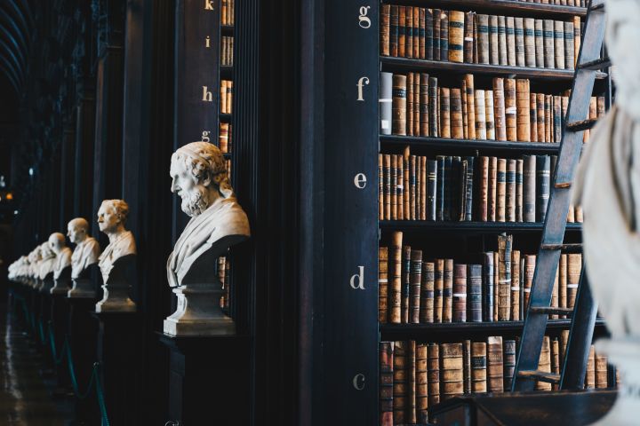 Akty prawne traktujące o studiach doktoranckich
