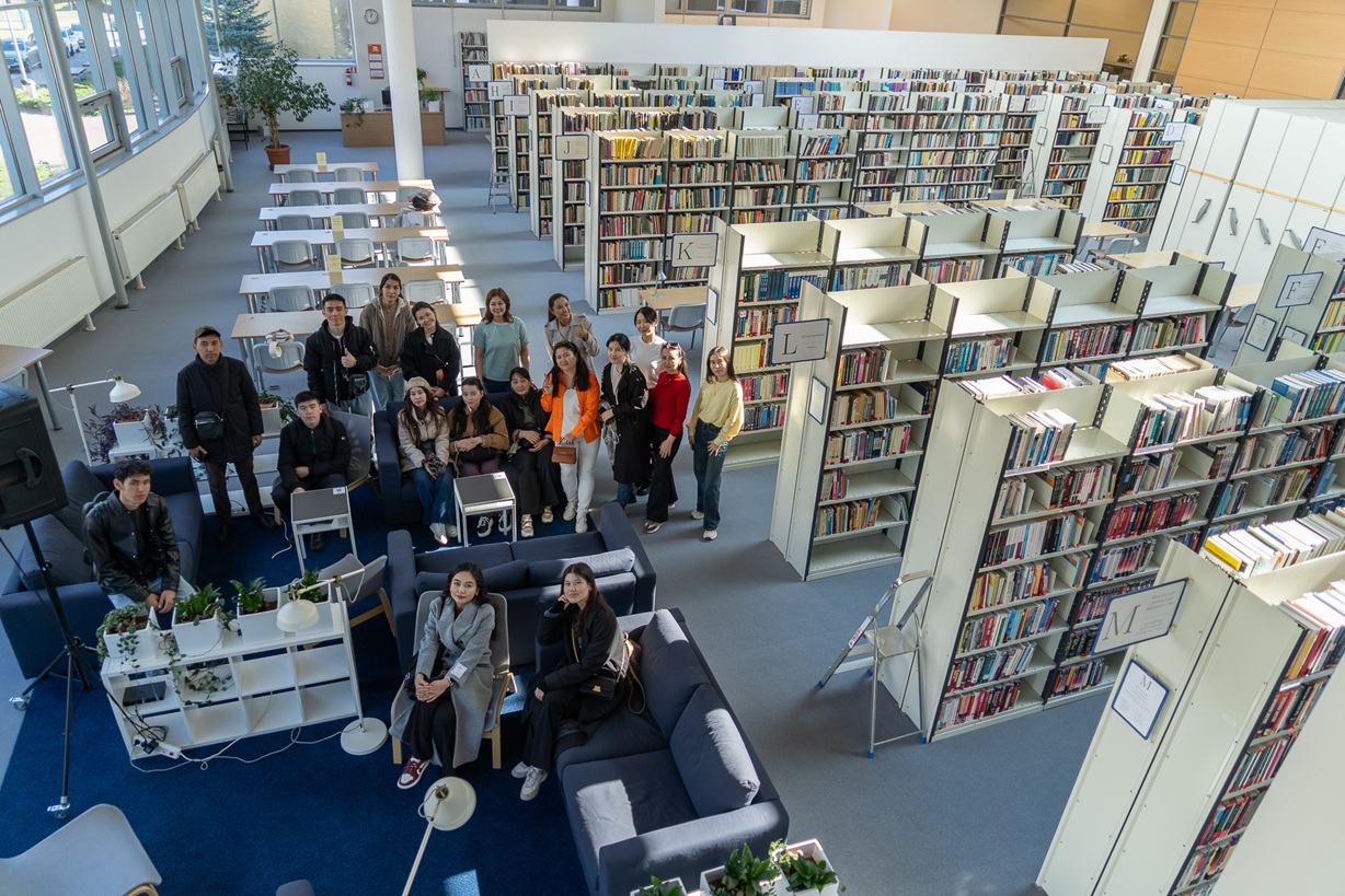 Internship Participants in the on of the Faculties Library