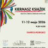 Plakat Kiermaszu Książek Bibliotek Jednostek Organizacyjnych UAM w ramach Tygodnia Bibliotek. Kiermasz odbędzie się 11–12 maja 2026 r. w godz. 9.30–14.00 na Kampusie Morasko. XXIII Ogólnopolski Tydzień Bibliotek, 8–15 maja 2026. Organizatorzy: UAM w Poznaniu, BJO UAM, SBP.