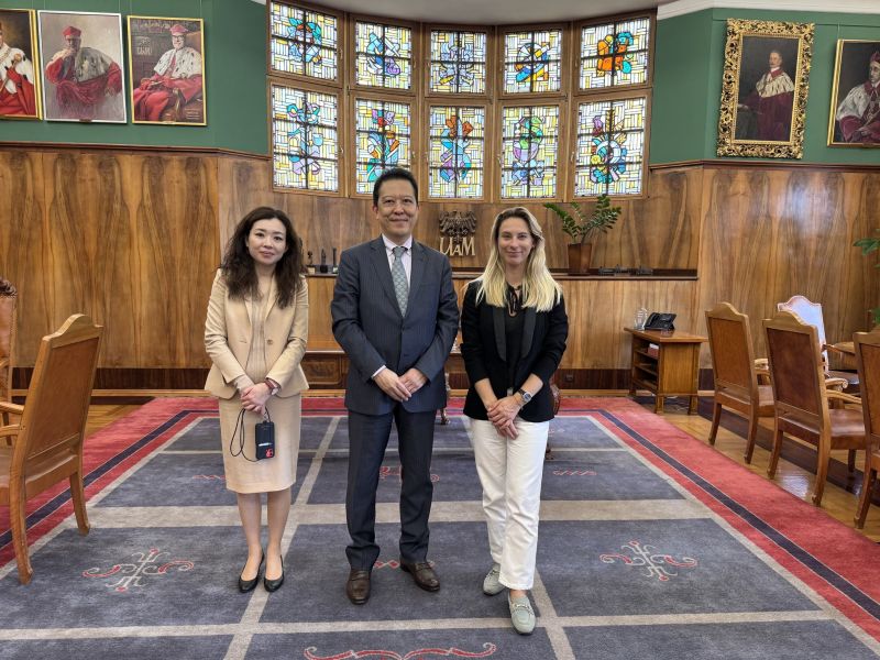 Delegation from Rikkyo University, Japan visits AMU