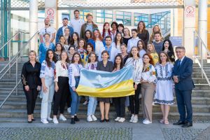 Polsko-niemiecki znak solidarności –    30 ukraińskich studentów odwiedzi Viadrinę i Collegium Polonicum 