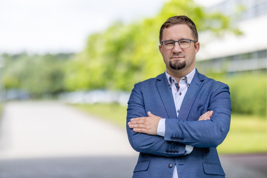 Dr Bartosz Naskręcki
