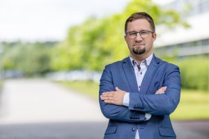 Dr Bartosz Naskręcki