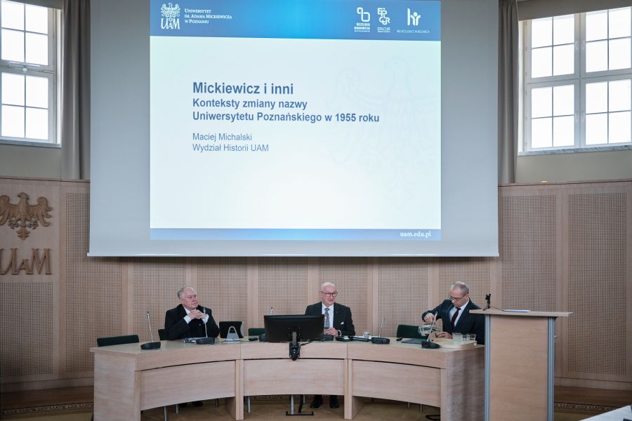 Zdjęcie z konferencji i wystawy