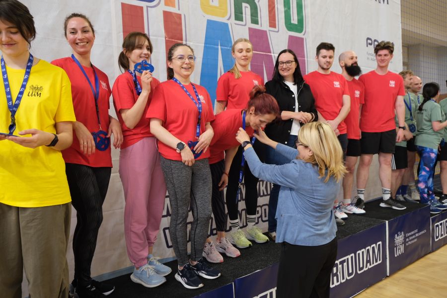 Dzień Sportu - dekoracja medalowa