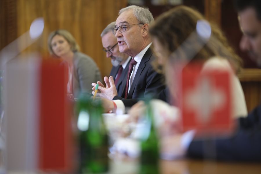 The photo presents the signing ceremony of the Memorandum of Understanding between Poland and Switzerland in the area of research, higher education and innovation